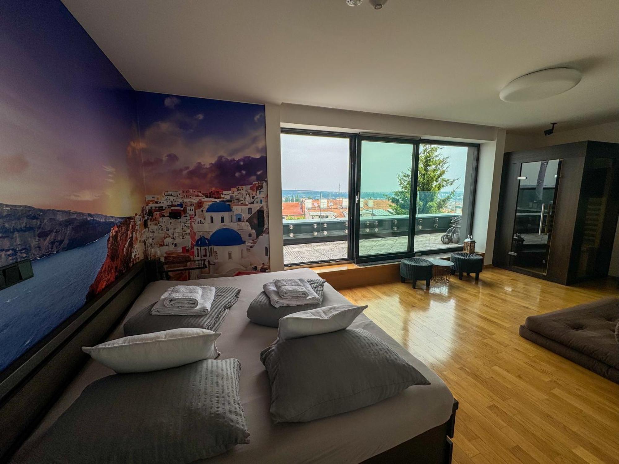 Apartman Se Saunou A Terasou S Vyhledem Na 브르노 외부 사진