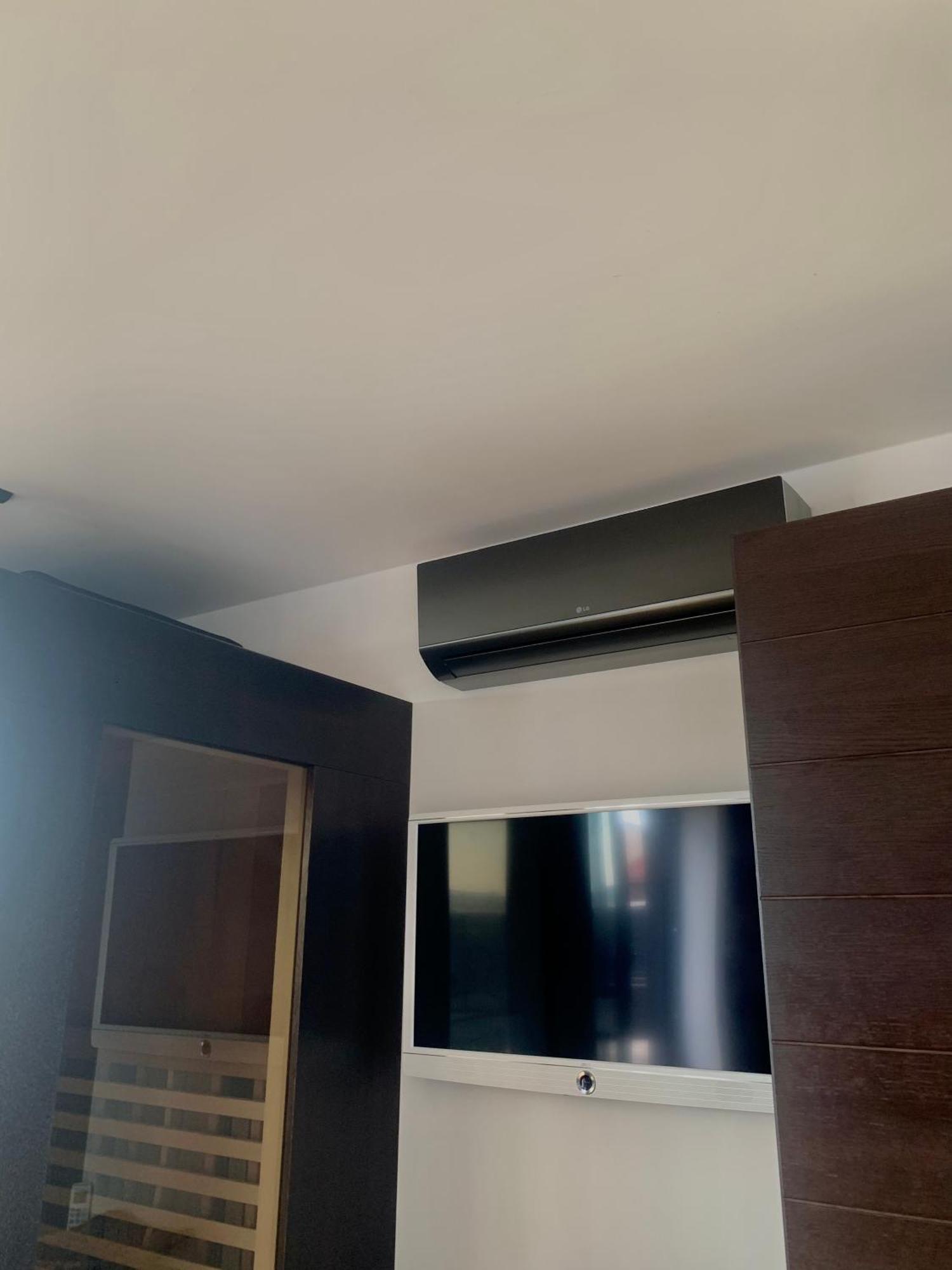 Apartman Se Saunou A Terasou S Vyhledem Na 브르노 외부 사진