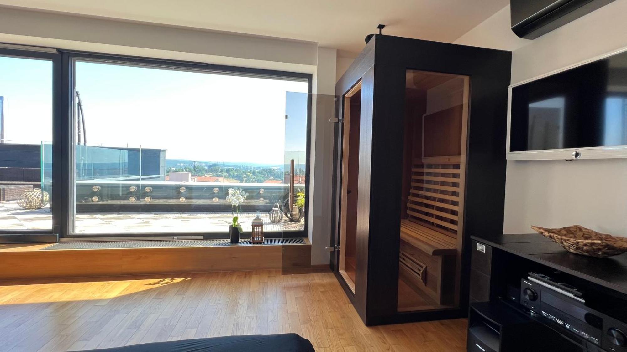 Apartman Se Saunou A Terasou S Vyhledem Na 브르노 외부 사진
